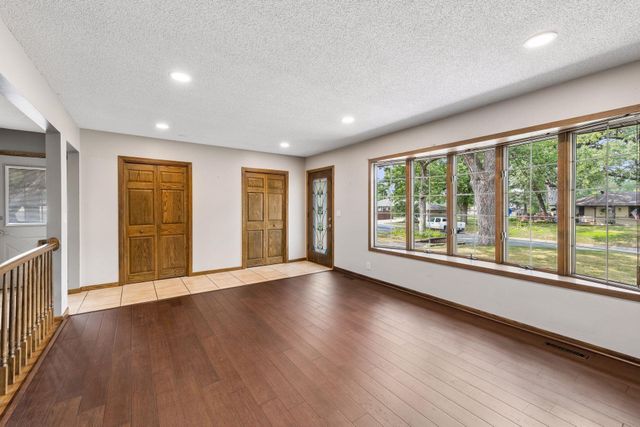 3801 W 114th Street, Bloomington, MN 55431