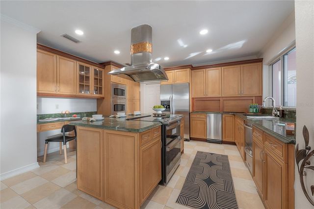 2908 WHITTINGTON PLACE, Tampa, FL 33618