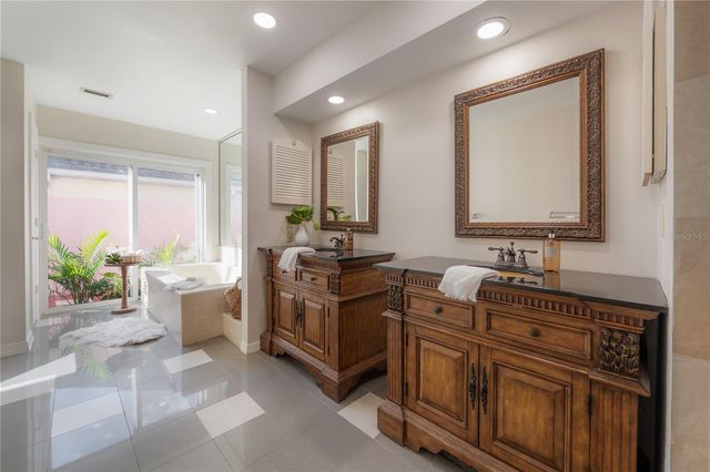 2908 WHITTINGTON PLACE, Tampa, FL 33618