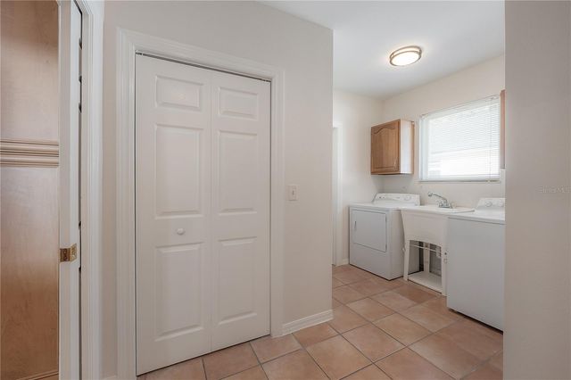 2908 WHITTINGTON PLACE, Tampa, FL 33618