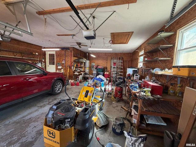 50 Jon Street, Metropolis, IL 62960