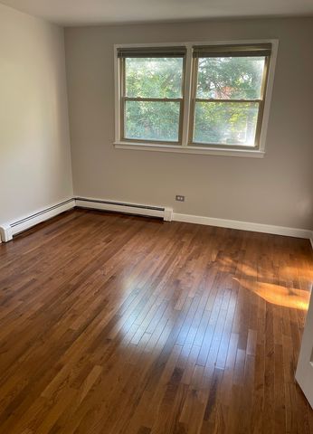 1534 W Farwell Avenue 2A, Chicago, IL 60626