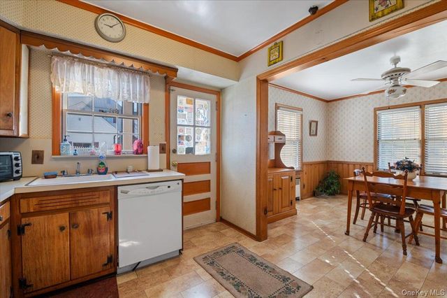 12 Maple Avenue, Bethpage, NY 11714