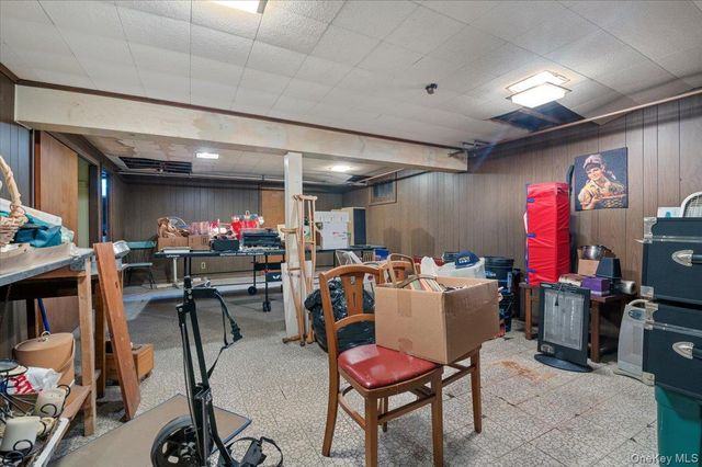 12 Maple Avenue, Bethpage, NY 11714