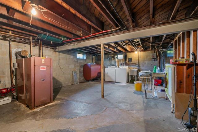 12 Maple Avenue, Bethpage, NY 11714