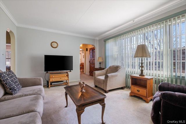 12 Maple Avenue, Bethpage, NY 11714