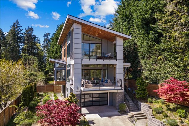 16908 SE 34th Street, Bellevue, WA 98008