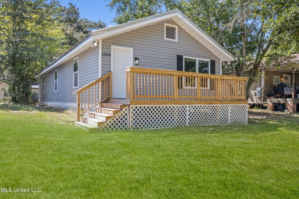 1319 20th Street, Gulfport, MS 39501