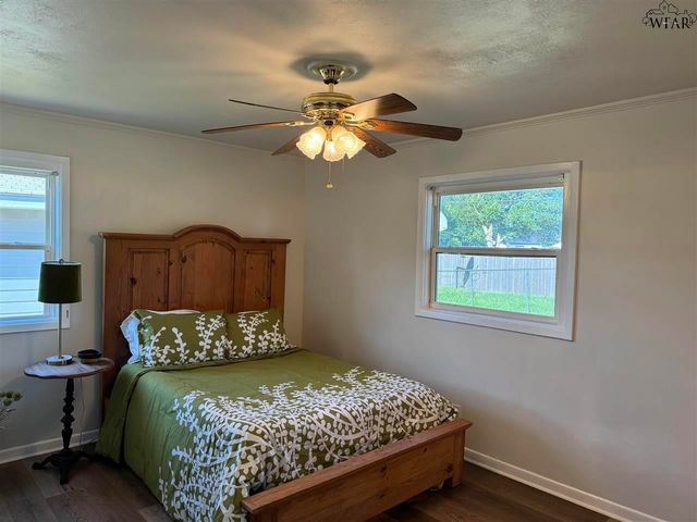 4016 FEATHERSTON AVENUE, Wichita Falls, TX 76308