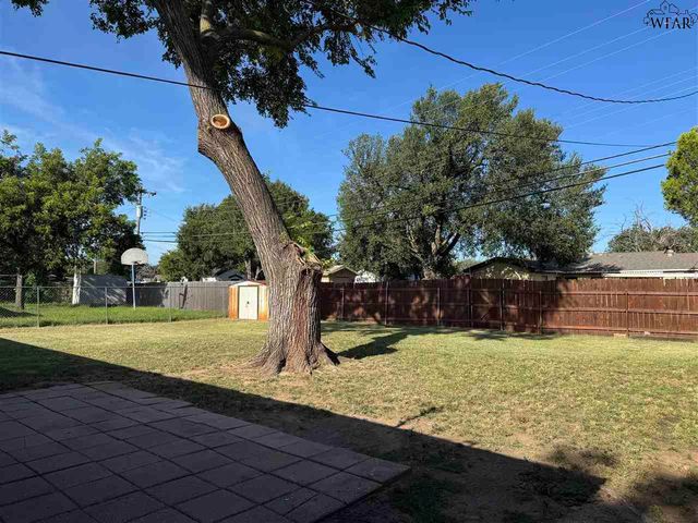 4016 FEATHERSTON AVENUE, Wichita Falls, TX 76308