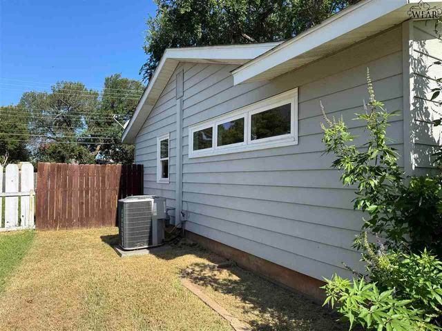 4016 FEATHERSTON AVENUE, Wichita Falls, TX 76308