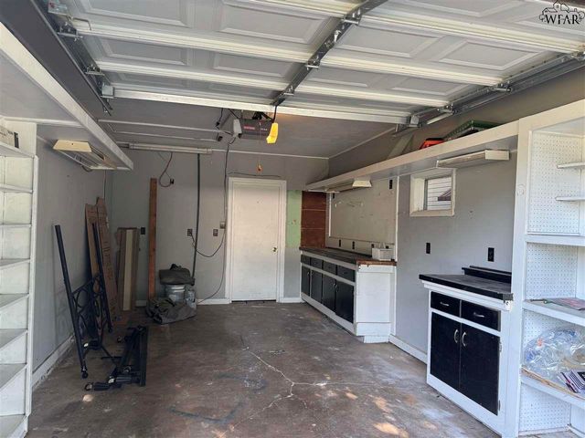 4016 FEATHERSTON AVENUE, Wichita Falls, TX 76308