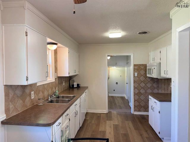 4016 FEATHERSTON AVENUE, Wichita Falls, TX 76308