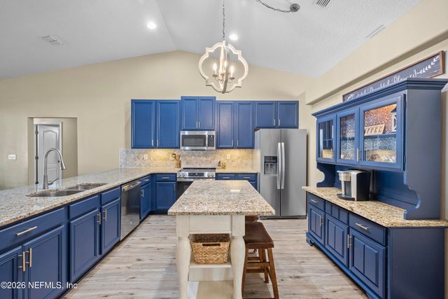 650 WAKEVIEW Drive, Orange Park, FL 32065
