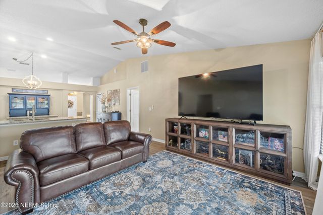 650 WAKEVIEW Drive, Orange Park, FL 32065