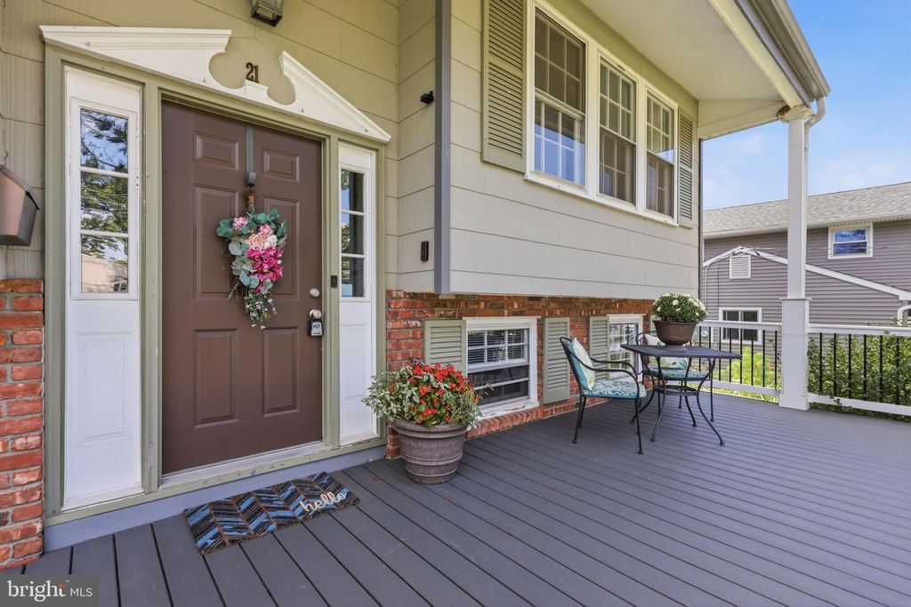 21 LIONS DR, MORRISVILLE, PA 19067 — photo 2