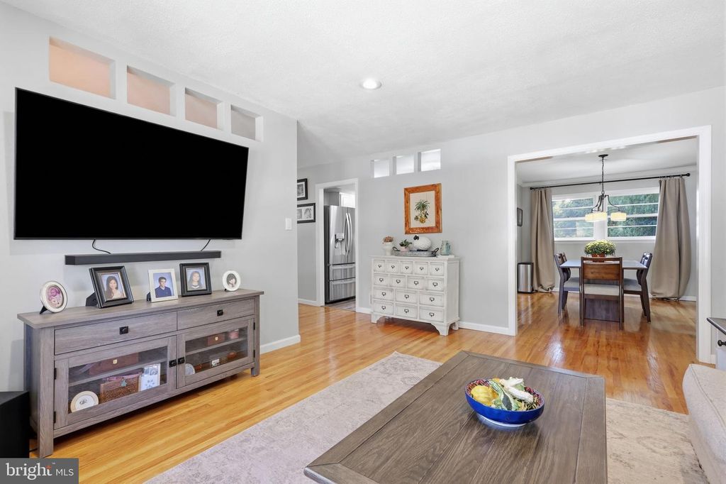 21 LIONS DR, MORRISVILLE, PA 19067 — photo 4