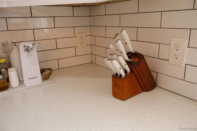 17752 Country Club Drive, Macomb, MI 48042