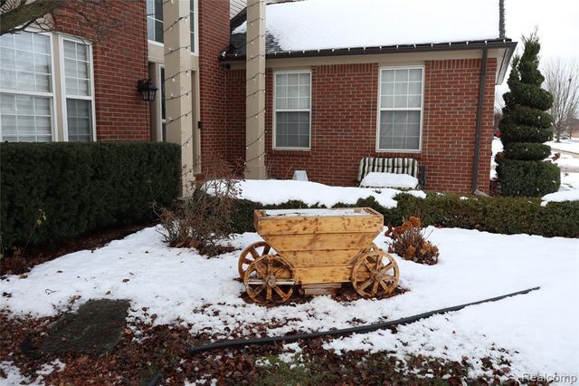 17752 Country Club Drive, Macomb, MI 48042