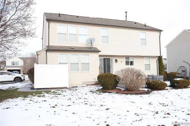 17752 Country Club Drive, Macomb, MI 48042