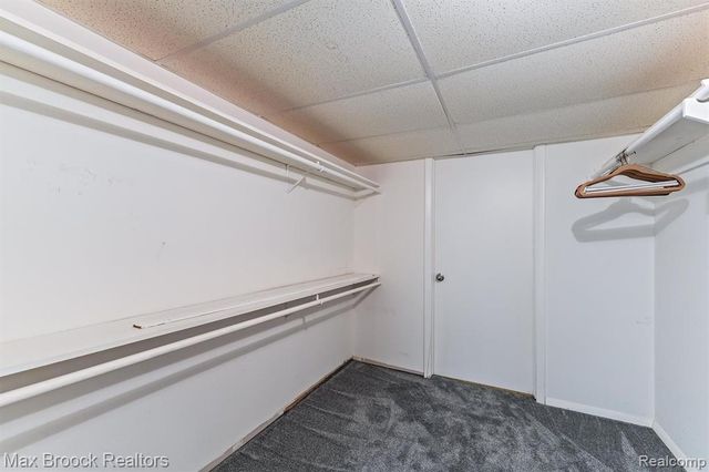 5725 Ridgewood Road, West Bloomfield, MI 48322