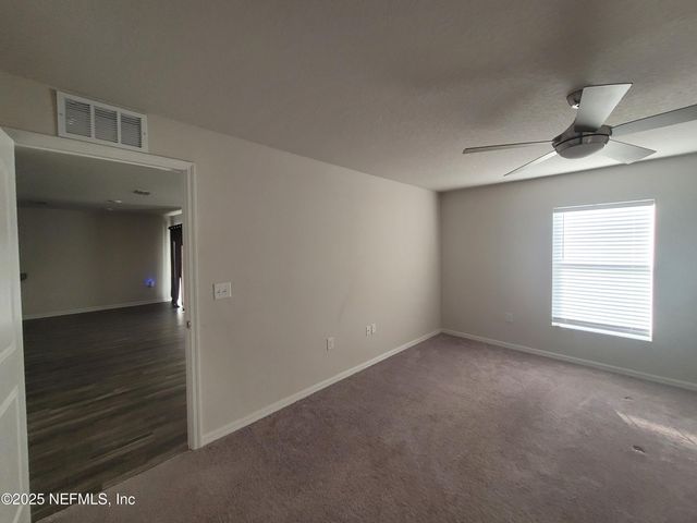 256 RIVER HILL Drive, Welaka, FL 32193