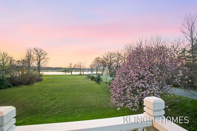 15400 148th Avenue, Spring Lake, MI 49456