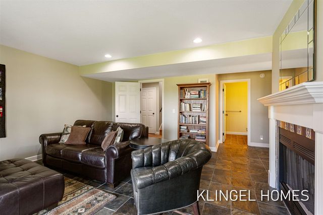 15400 148th Avenue, Spring Lake, MI 49456
