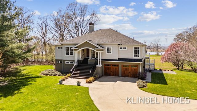 15400 148th Avenue, Spring Lake, MI 49456