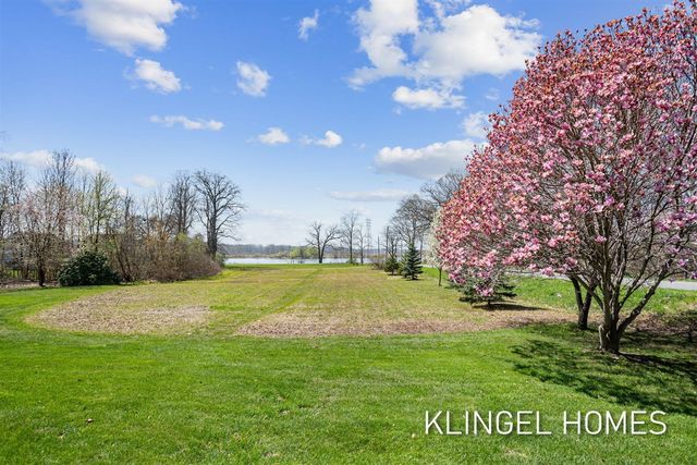 15400 148th Avenue, Spring Lake, MI 49456