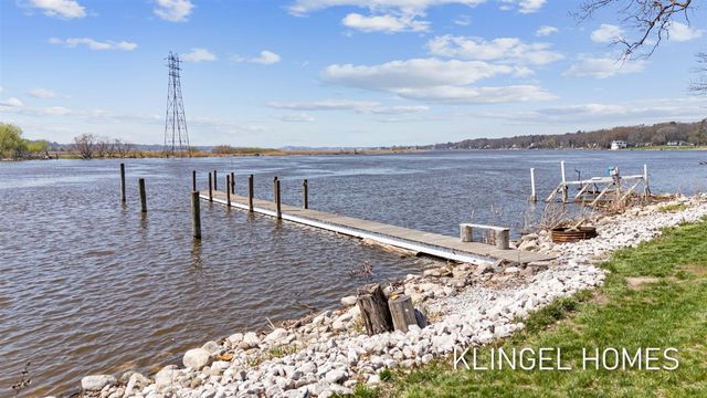 15400 148th Avenue, Spring Lake, MI 49456