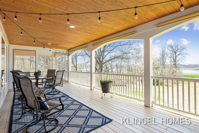 15400 148th Avenue, Spring Lake, MI 49456