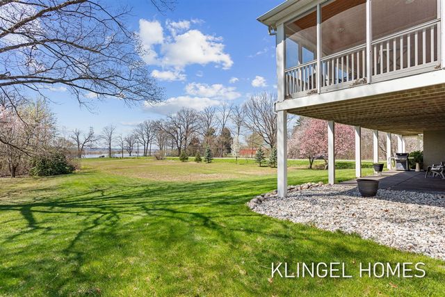 15400 148th Avenue, Spring Lake, MI 49456