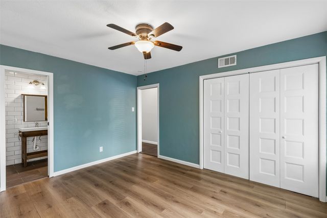 717 NW 6th Street, Grand Prairie, TX 75050