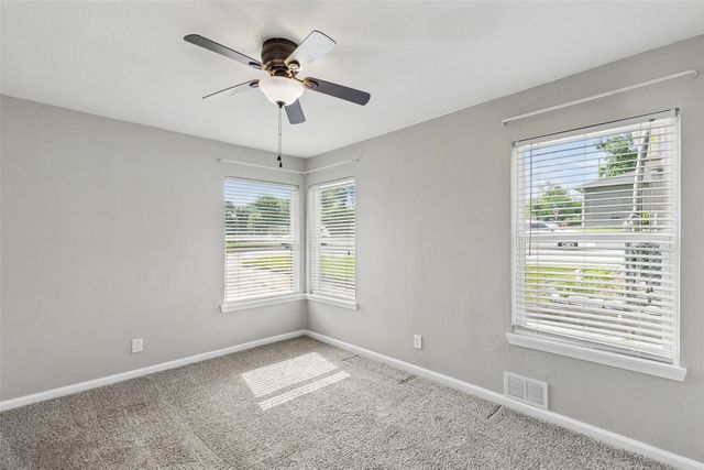 717 NW 6th Street, Grand Prairie, TX 75050