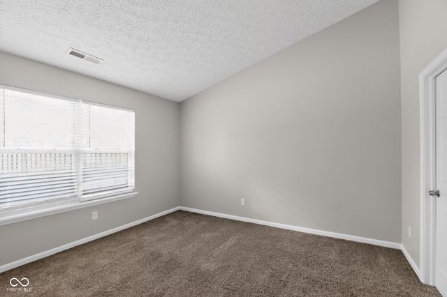 8859 Woodpointe Circle, Indianapolis, IN 46234