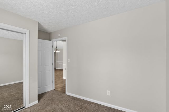 8859 Woodpointe Circle, Indianapolis, IN 46234