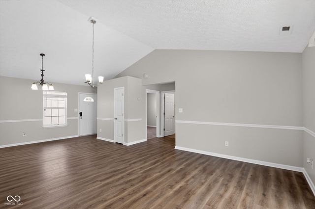 8859 Woodpointe Circle, Indianapolis, IN 46234