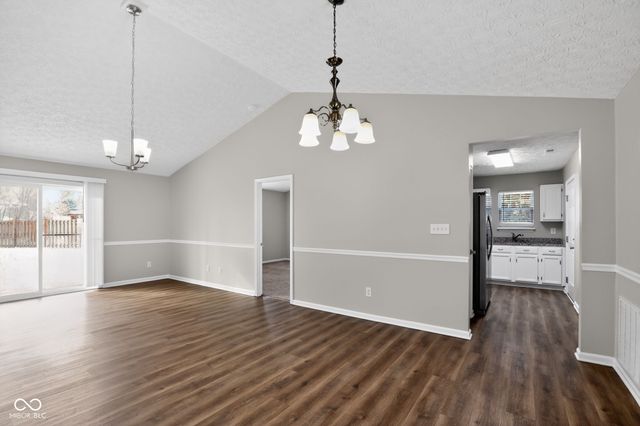 8859 Woodpointe Circle, Indianapolis, IN 46234