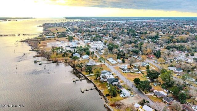 305 North Avenue, New Bern, NC 28560