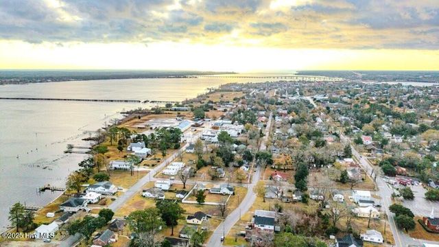 305 North Avenue, New Bern, NC 28560