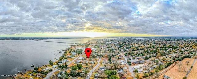 305 North Avenue, New Bern, NC 28560