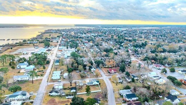 305 North Avenue, New Bern, NC 28560