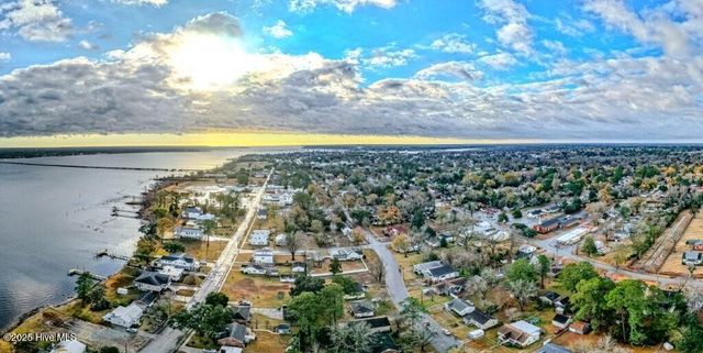 305 North Avenue, New Bern, NC 28560