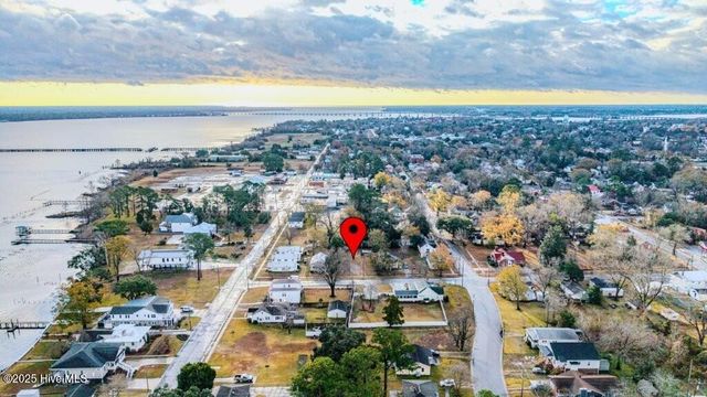 305 North Avenue, New Bern, NC 28560