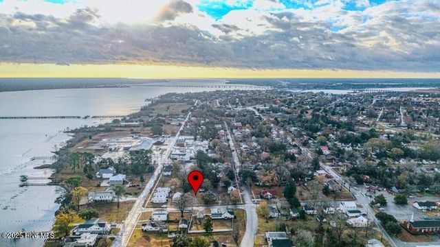 305 North Avenue, New Bern, NC 28560