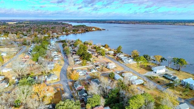 305 North Avenue, New Bern, NC 28560