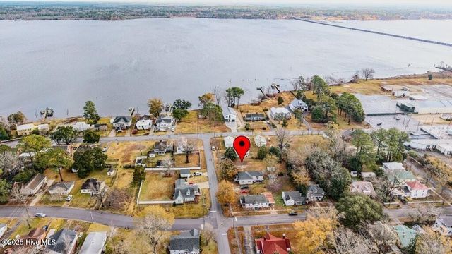 305 North Avenue, New Bern, NC 28560