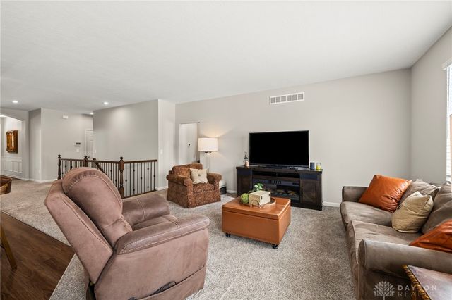 2160 Prestwick Bend, Miamisburg, OH 45342