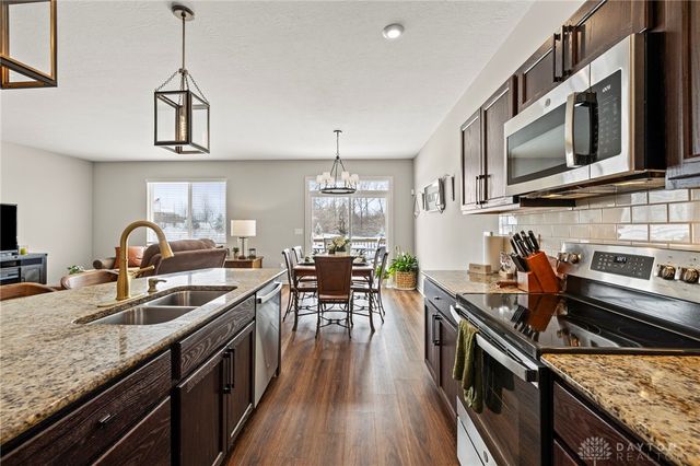 2160 Prestwick Bend, Miamisburg, OH 45342